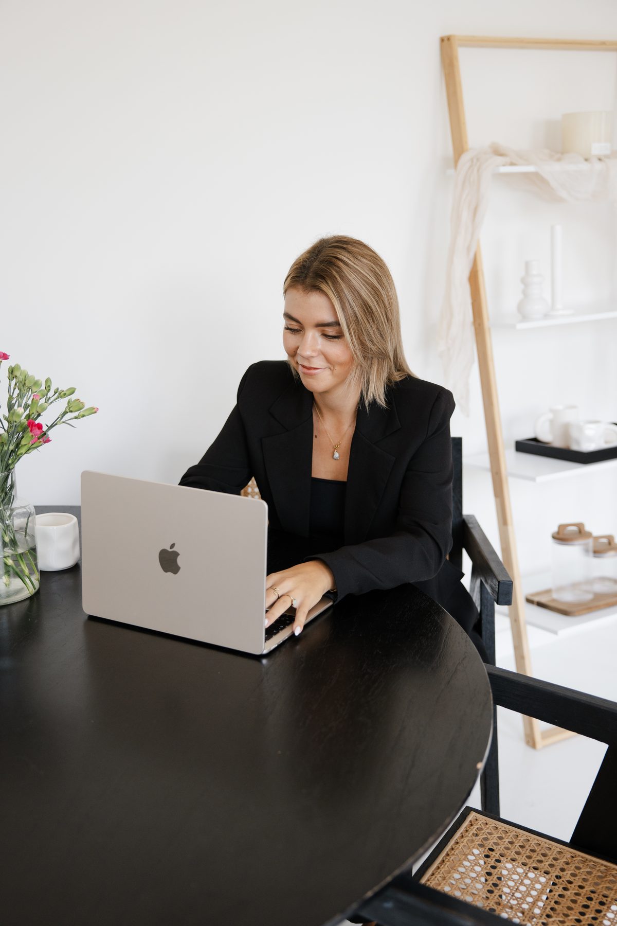 Britt van Bureau Assist aan het werk